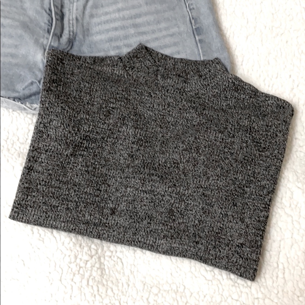 Gray top